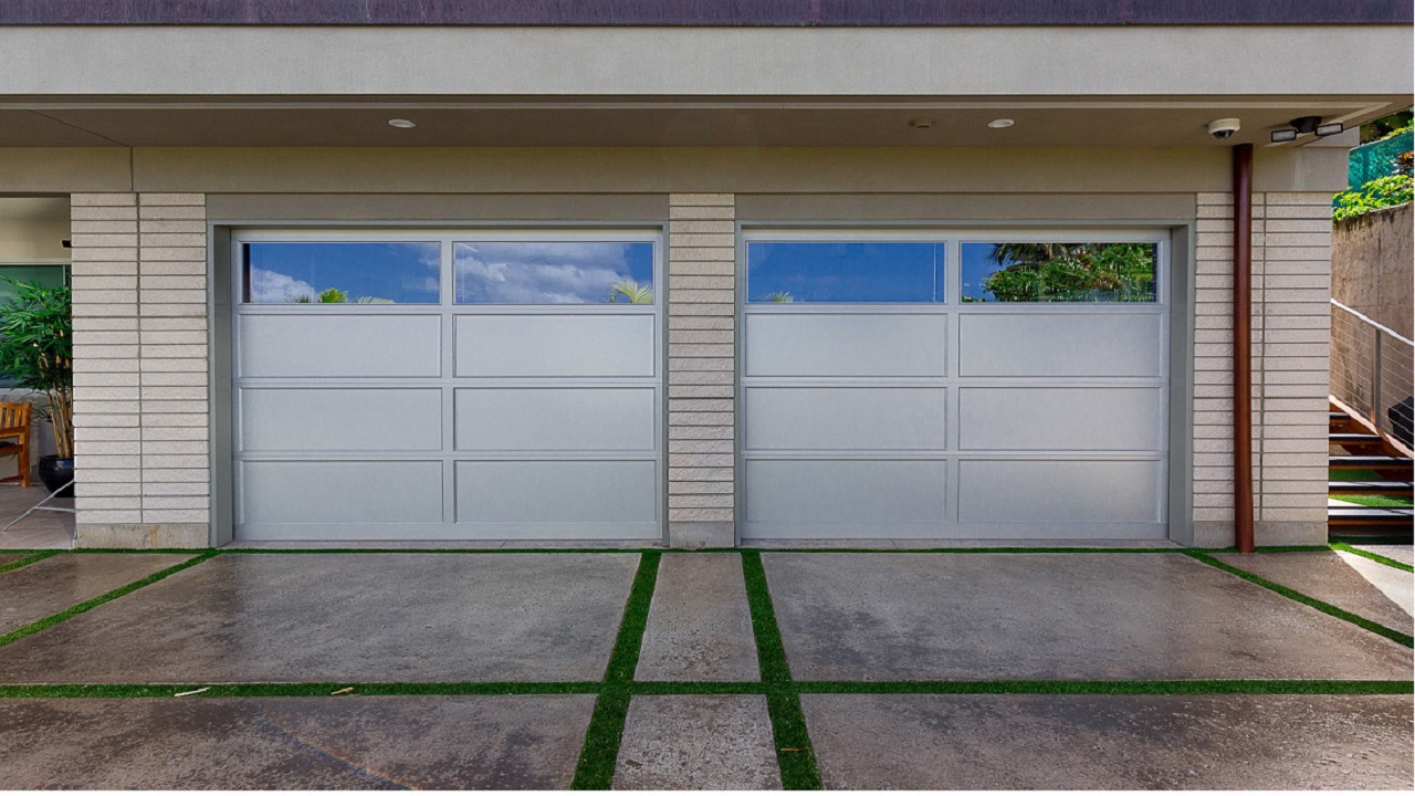 Crafting Lasting Memories with Customized Garage Doors for Family Events and Functions